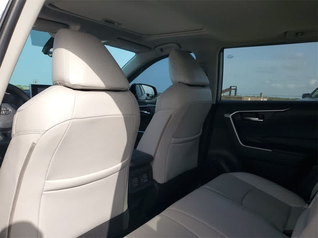 2024 Toyota RAV4 XLE 13