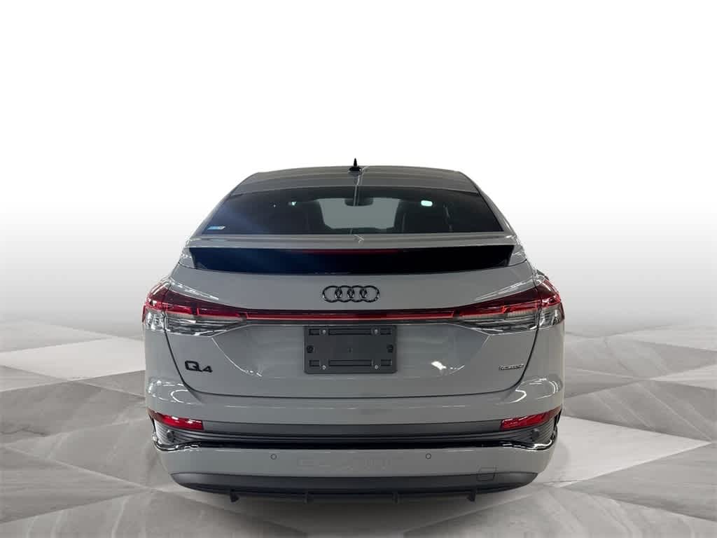 Thumbnail: 2024 Audi Q4 e-tron - 7