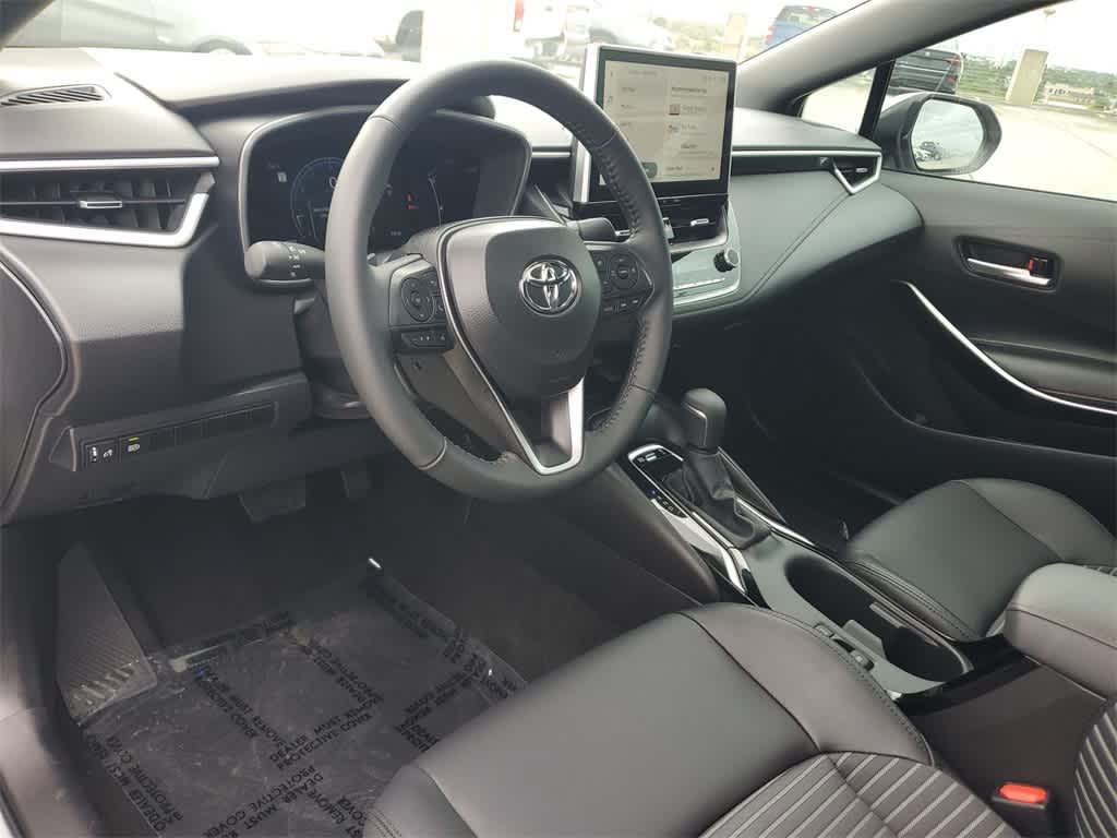 2025 Toyota Corolla XSE 2