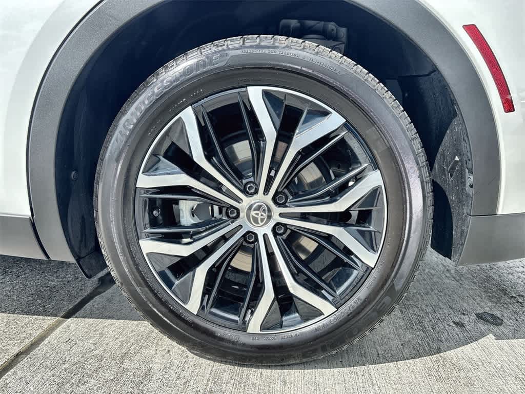 Thumbnail: 2024 Toyota Crown - 11