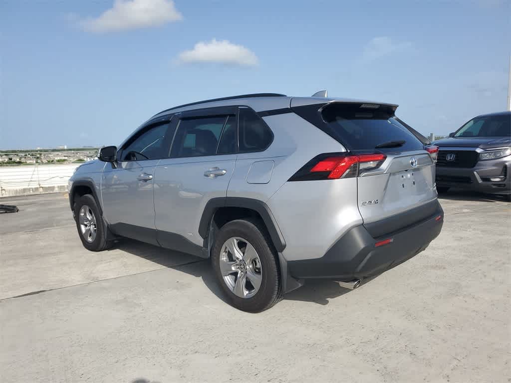 2024 Toyota RAV4 XLE 3