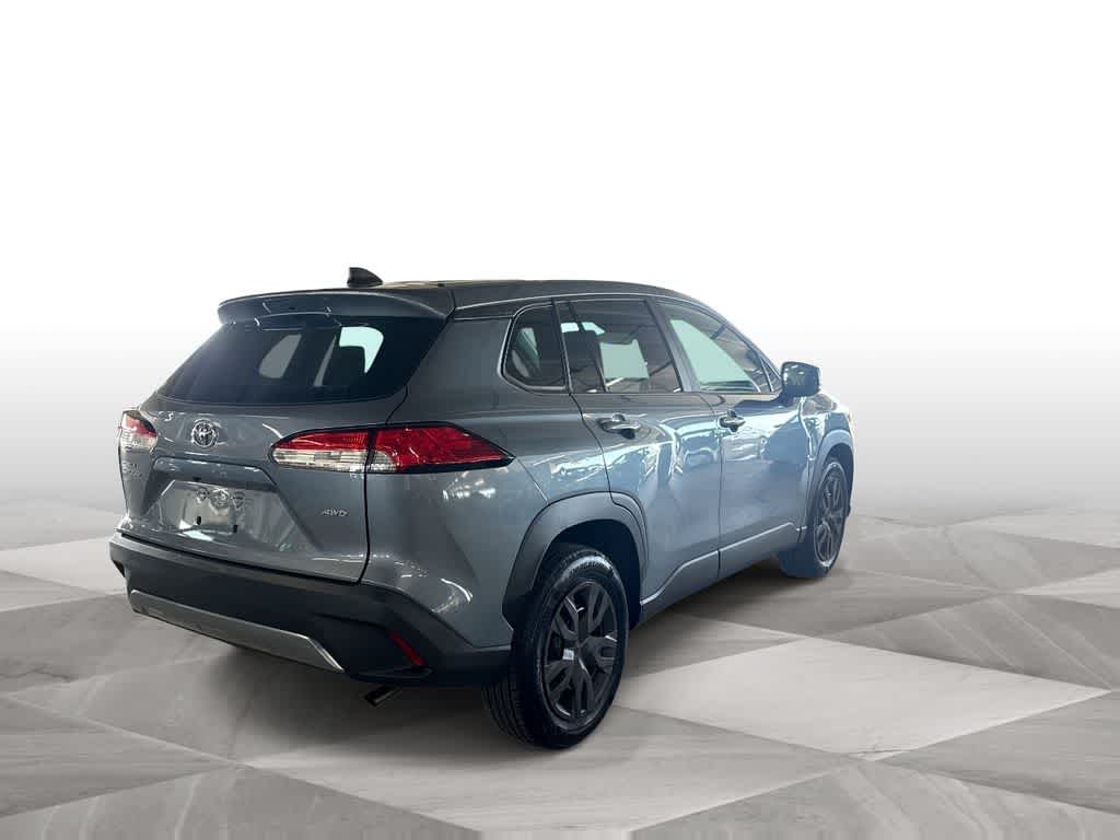 Thumbnail: 2023 Toyota Corolla Cross - 8