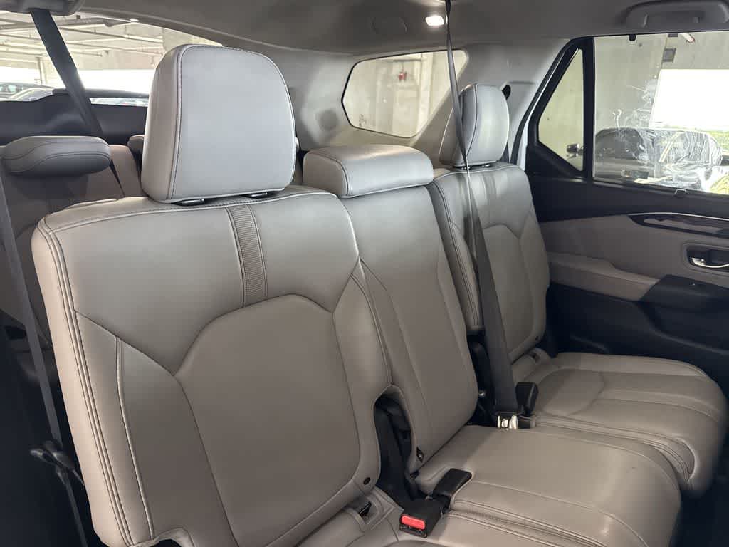 Thumbnail: 2023 Honda Pilot - 25