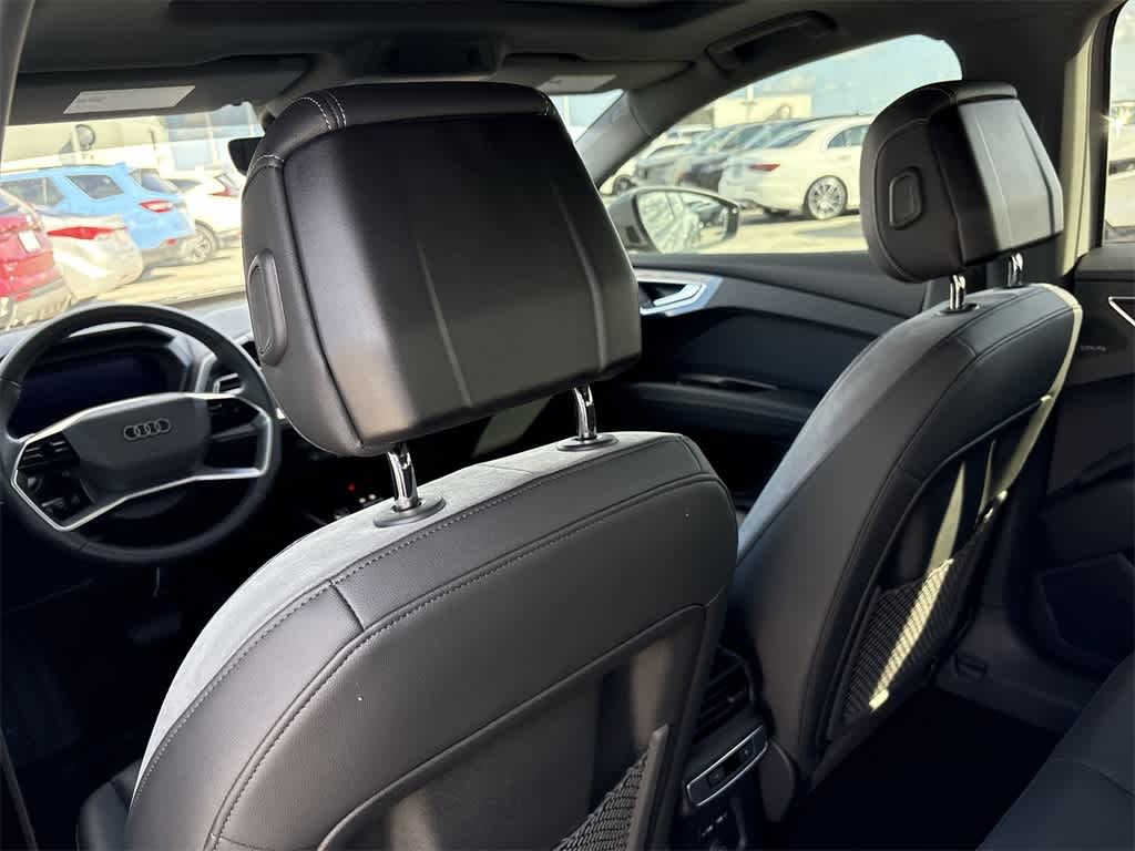 Thumbnail: 2025 Audi Q4 e-tron - 22