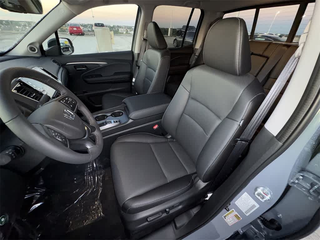 Thumbnail: 2025 Honda Ridgeline - 13