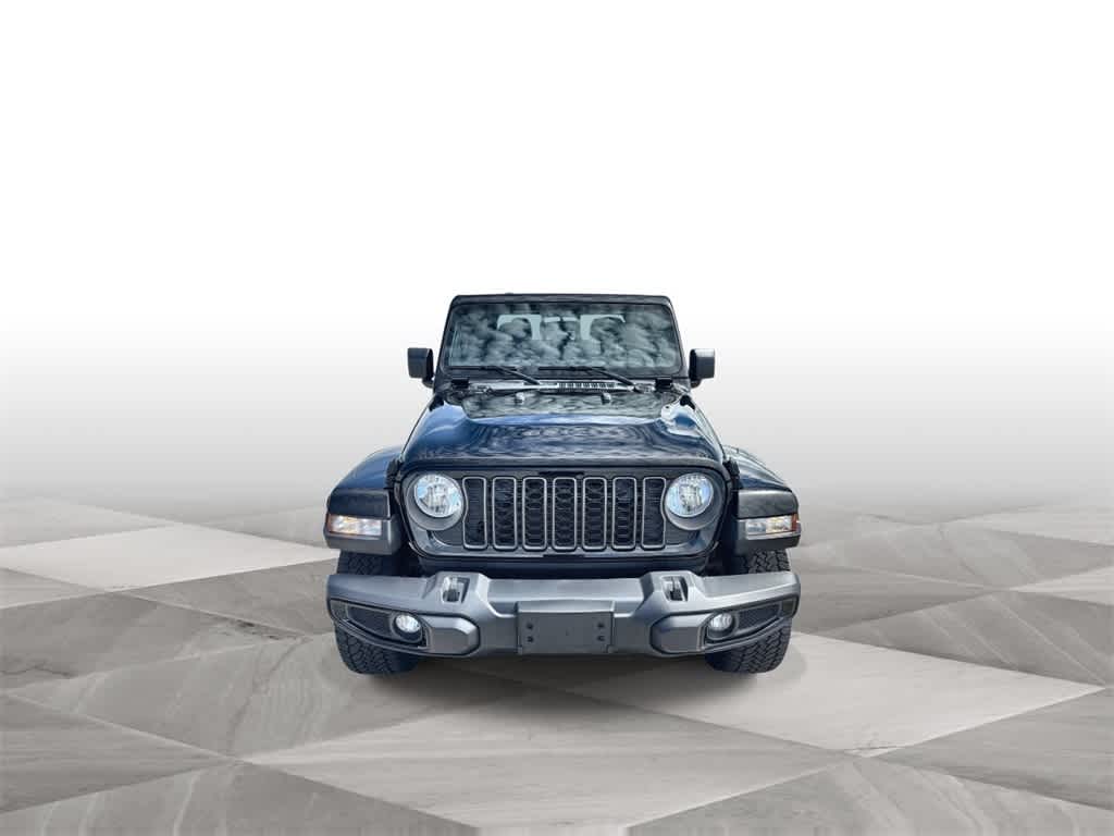 Thumbnail: 2024 Jeep Gladiator - 3