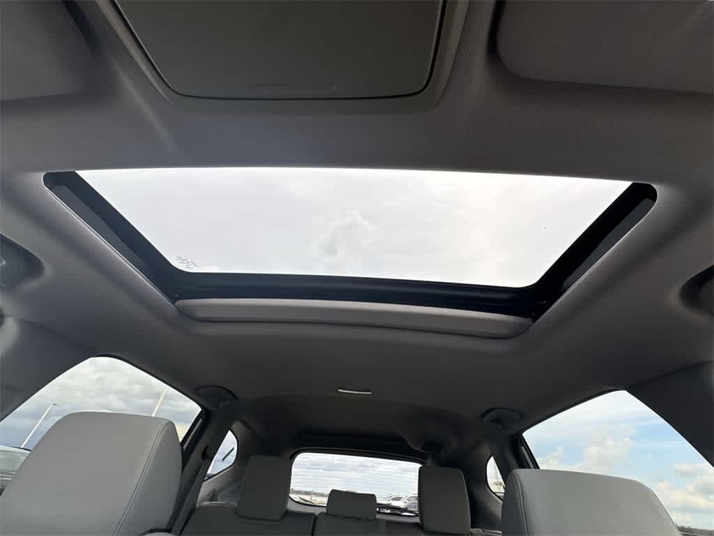 Thumbnail: 2017 Honda CR-V - 16