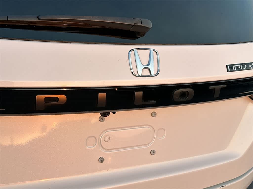 Thumbnail: 2023 Honda Pilot - 10