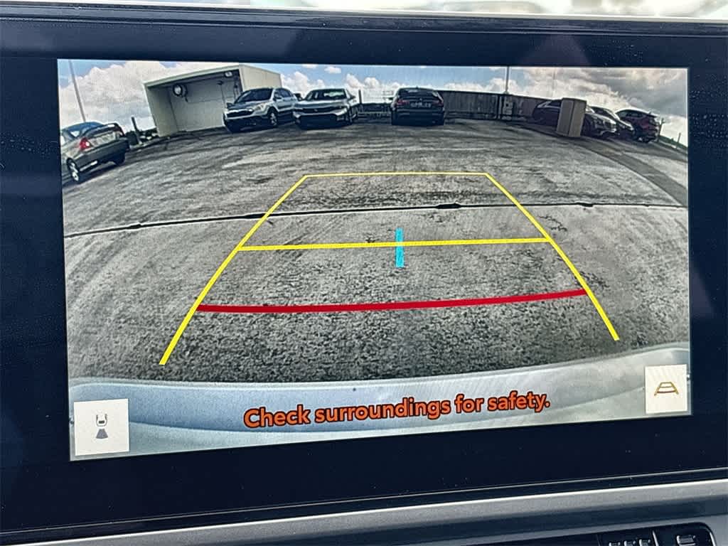 Thumbnail: 2025 Toyota Camry - 18