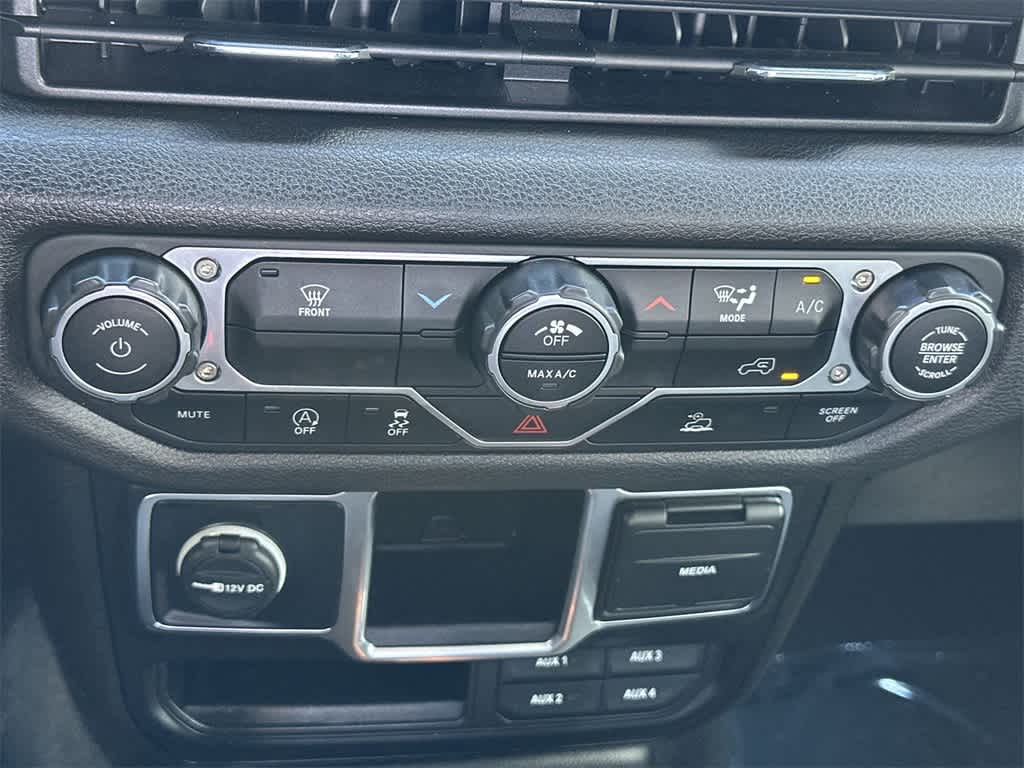 Thumbnail: 2024 Jeep Gladiator - 19