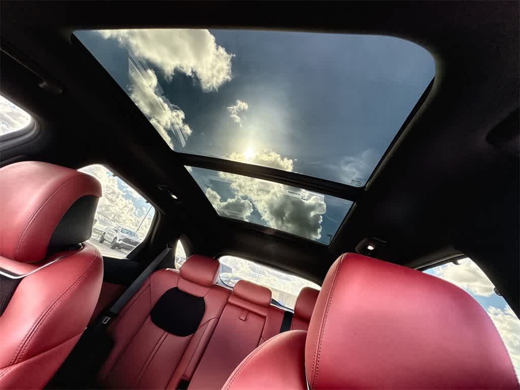 Thumbnail: 2024 Genesis GV70 - 16