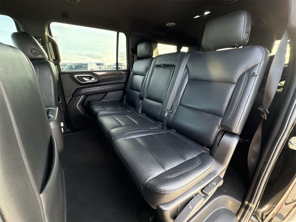 Thumbnail: 2022 GMC Yukon XL - 21