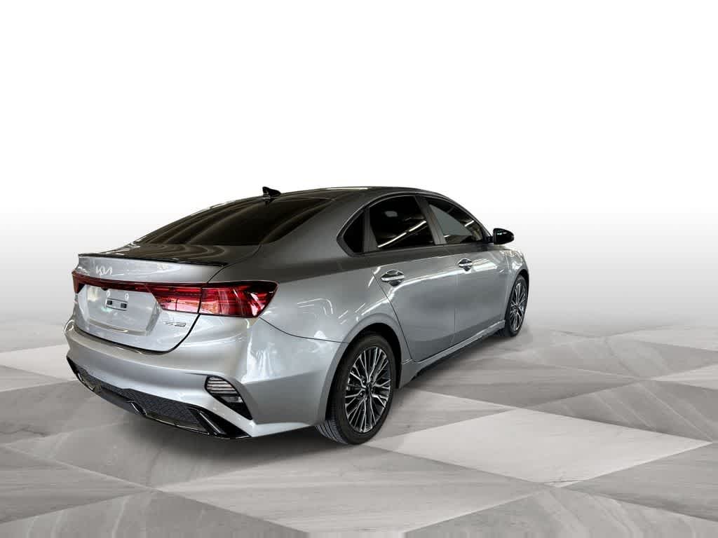 Thumbnail: 2024 Kia Forte - 8