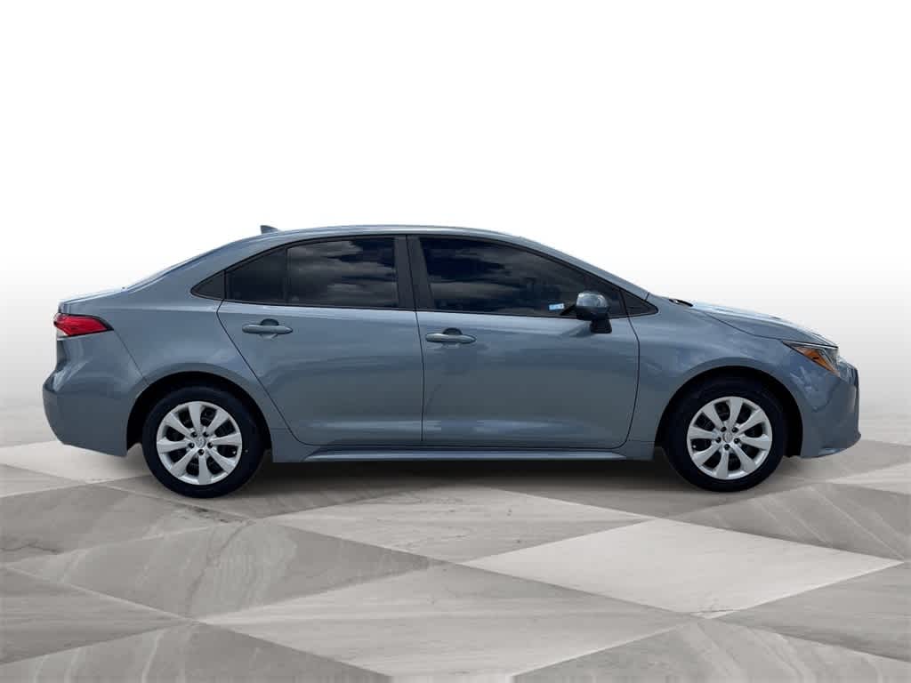 Thumbnail: 2022 Toyota Corolla - 9