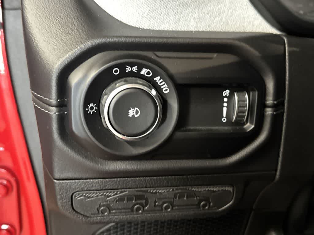 Thumbnail: 2025 Jeep Wrangler - 16