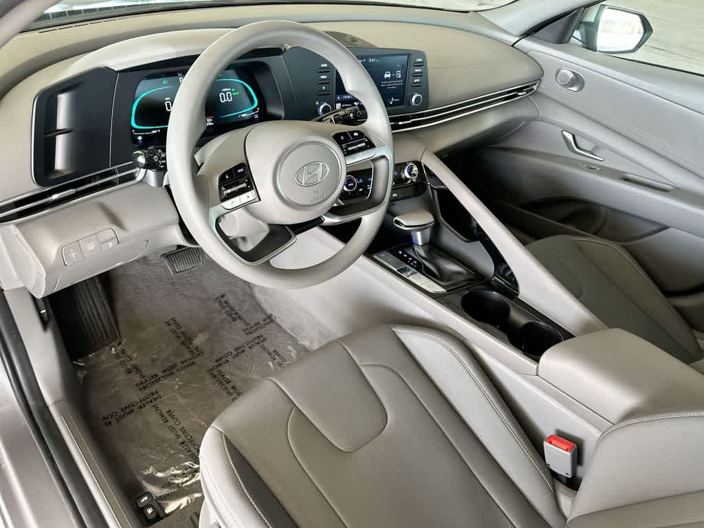 Thumbnail: 2025 Hyundai Elantra - 13