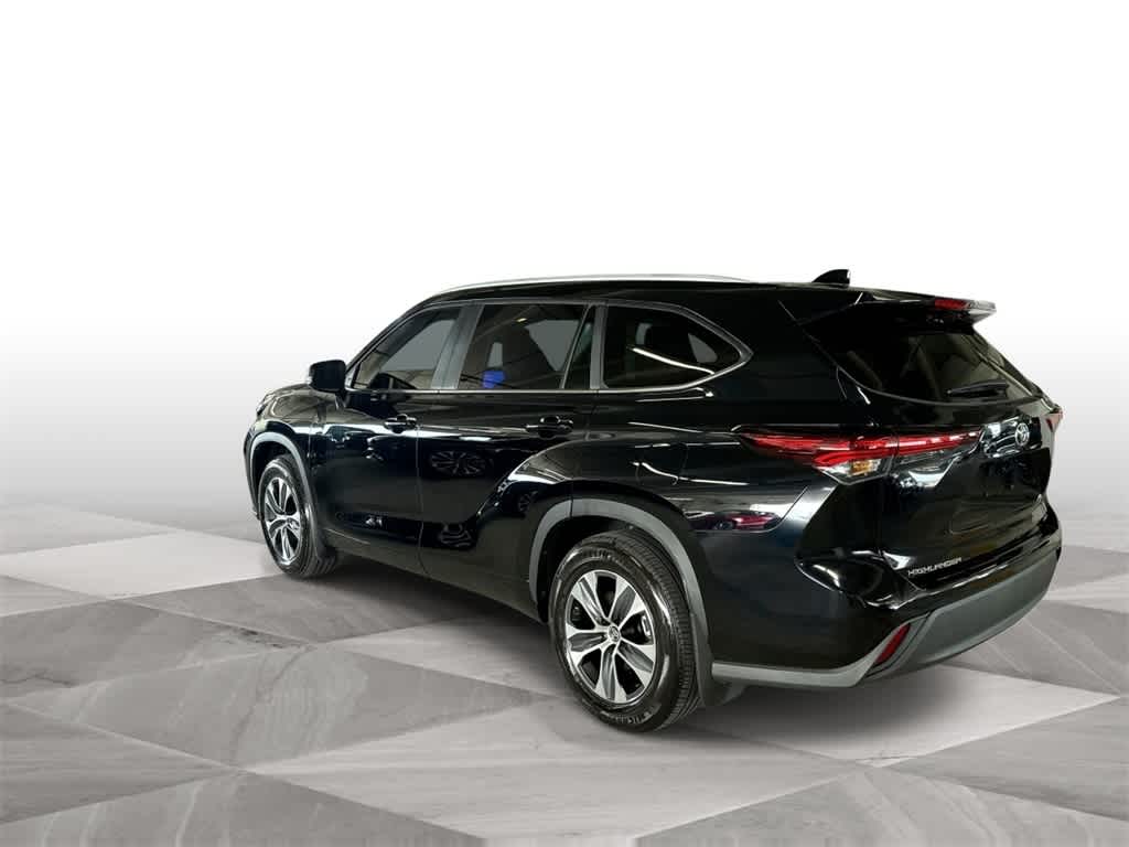 Thumbnail: 2024 Toyota Highlander - 6