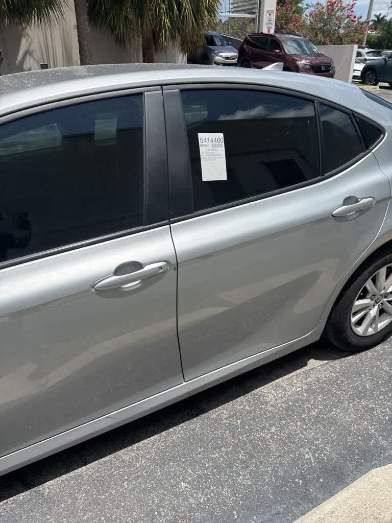 2025 Toyota Camry LE 3