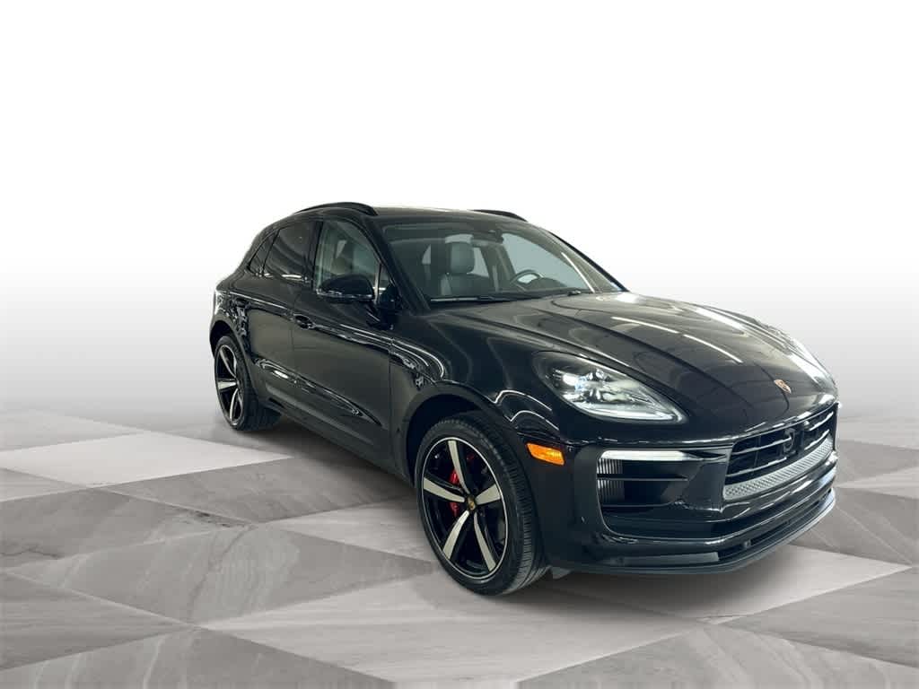 Thumbnail: 2024 Porsche Macan - 2
