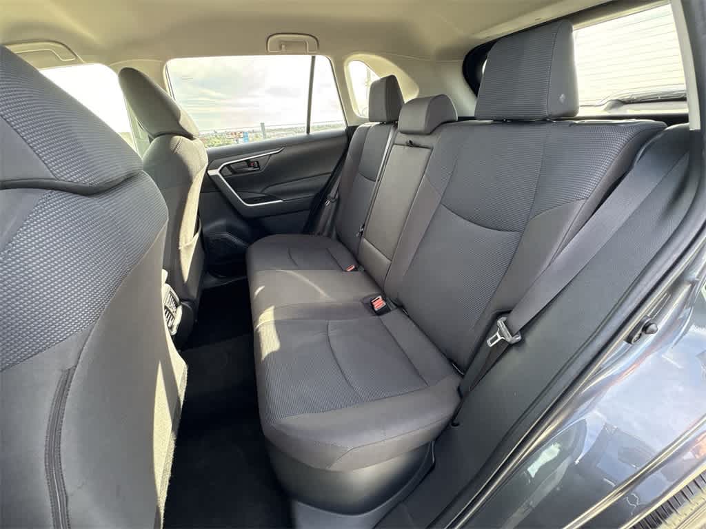 Thumbnail: 2023 Toyota RAV4 - 21