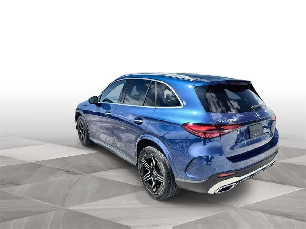 Thumbnail: 2023 Mercedes-Benz GLC - 6