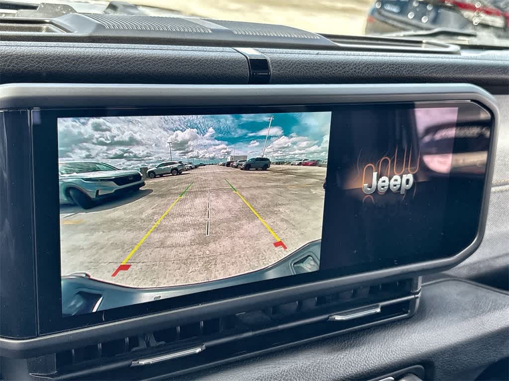 Thumbnail: 2024 Jeep Gladiator - 17