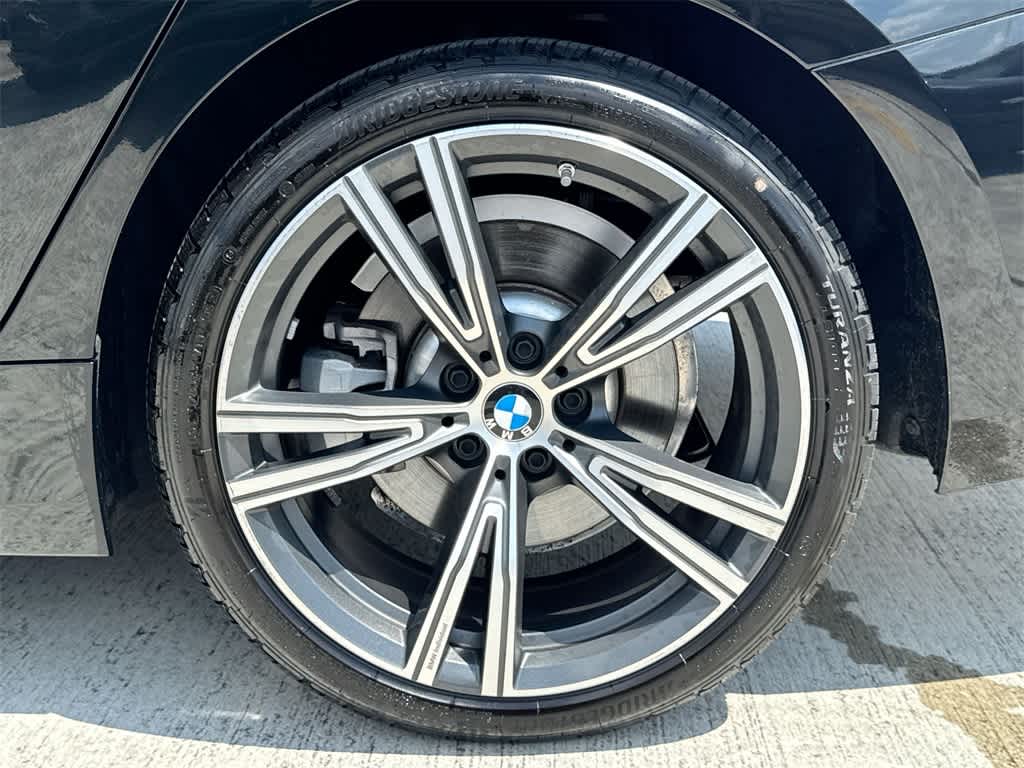 Thumbnail: 2024 BMW 3 Series - 11