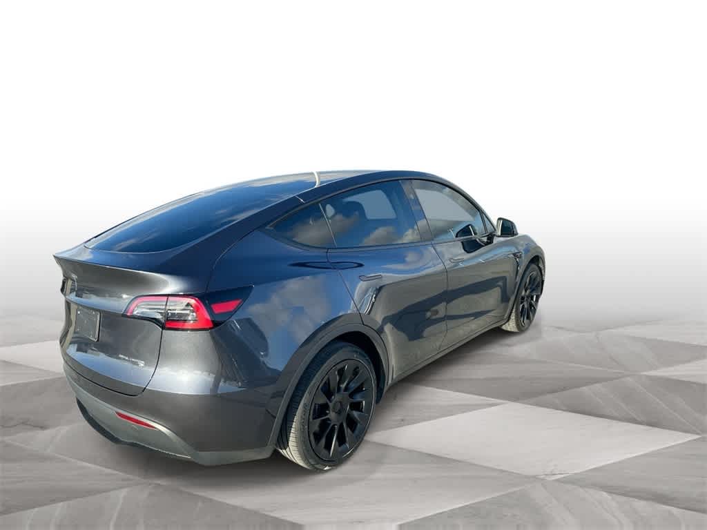 Thumbnail: 2024 Tesla Model Y - 8