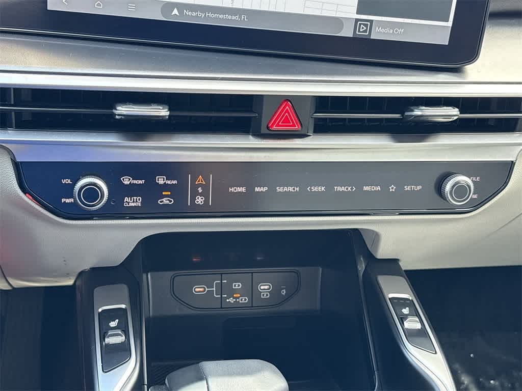 Thumbnail: 2024 Kia Sorento - 19