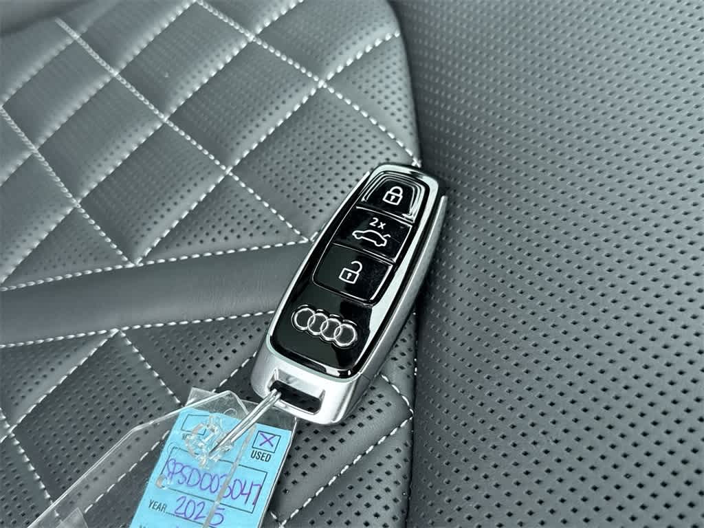 Thumbnail: 2025 Audi SQ7 - 27