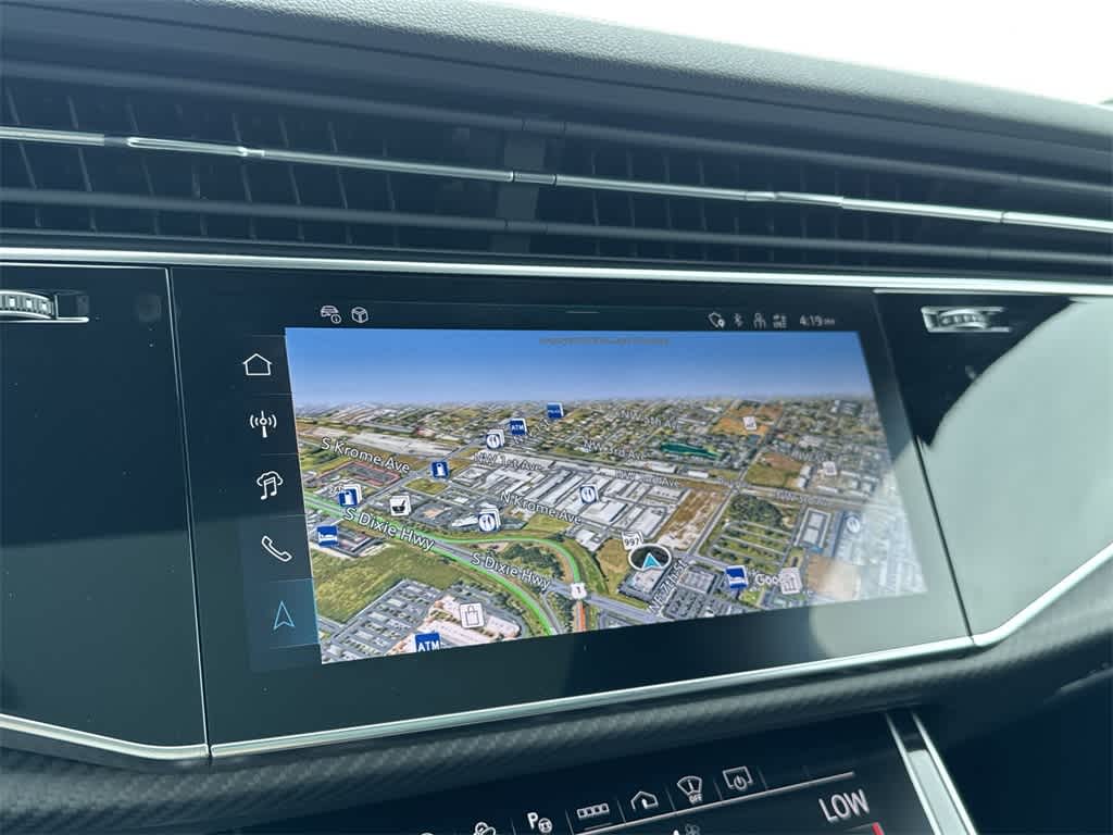 Thumbnail: 2025 Audi SQ7 - 17