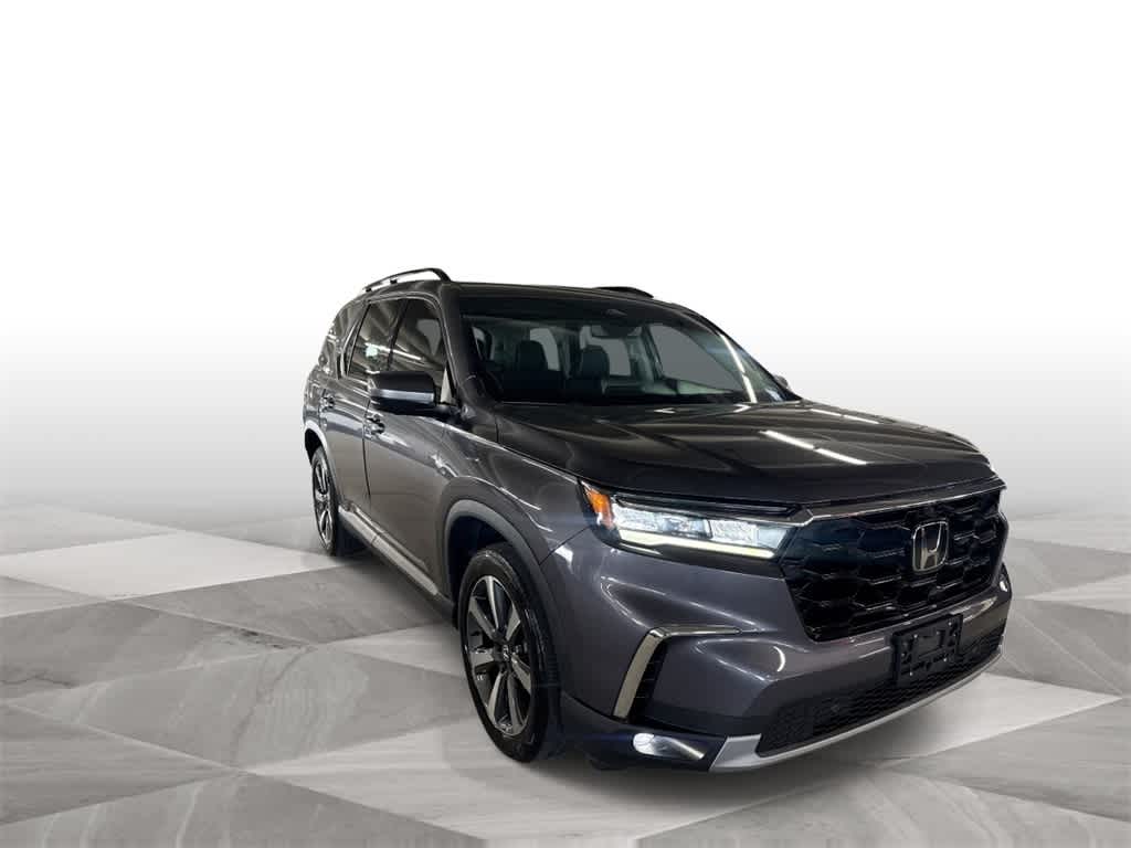 Thumbnail: 2023 Honda Pilot - 2