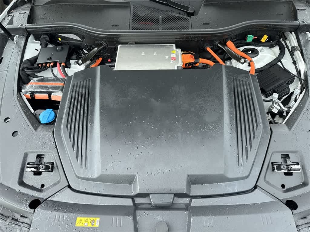 Thumbnail: 2024 Audi Q8 e-tron - 12