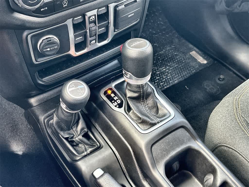 Thumbnail: 2024 Jeep Gladiator - 19