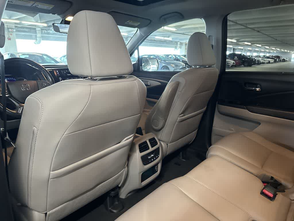 Thumbnail: 2019 Honda Pilot - 22
