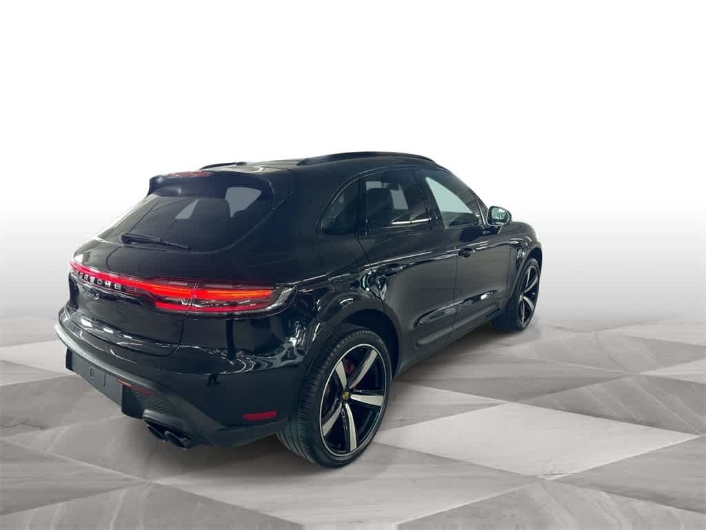 Thumbnail: 2024 Porsche Macan - 8
