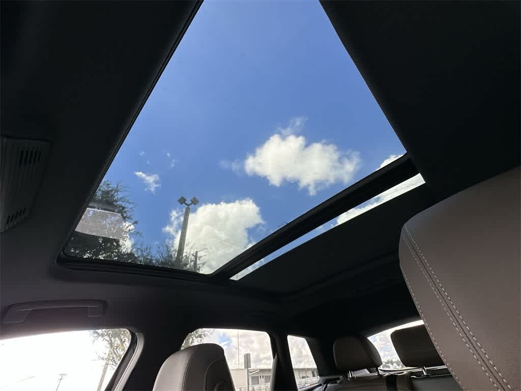 Thumbnail: 2025 Audi Q4 e-tron - 16