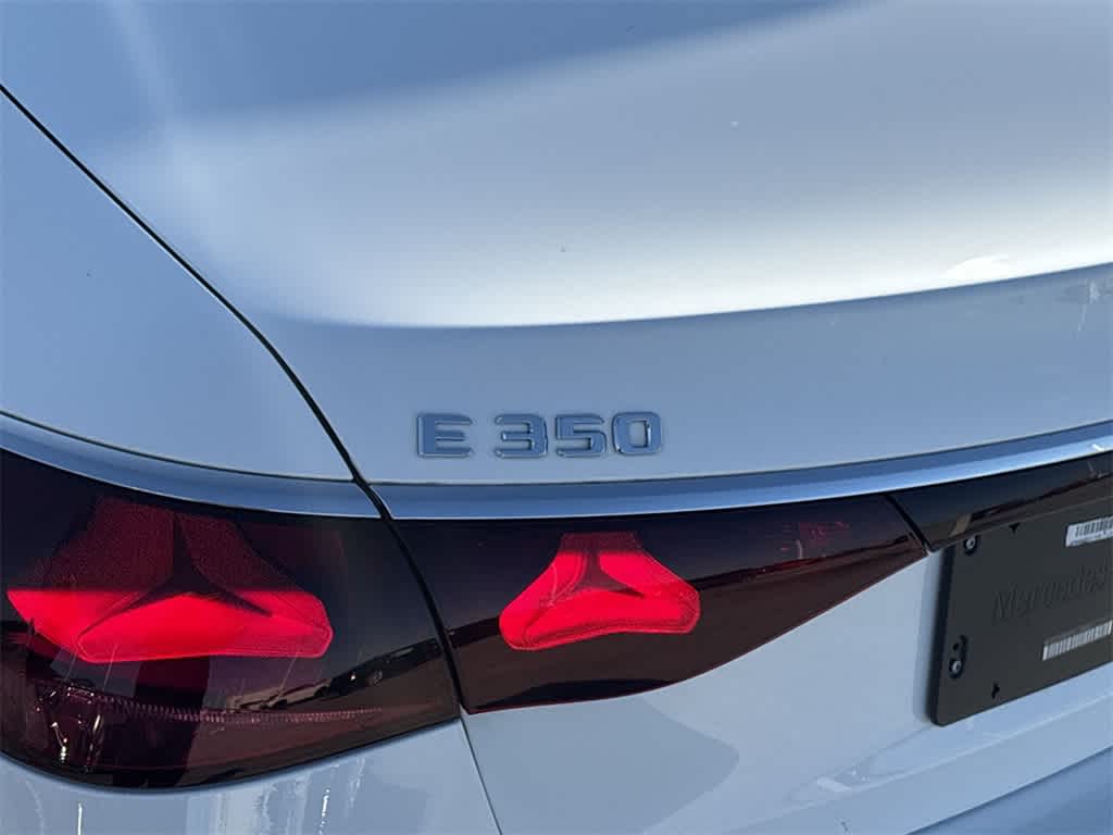 Thumbnail: 2025 Mercedes-Benz E-Class - 10