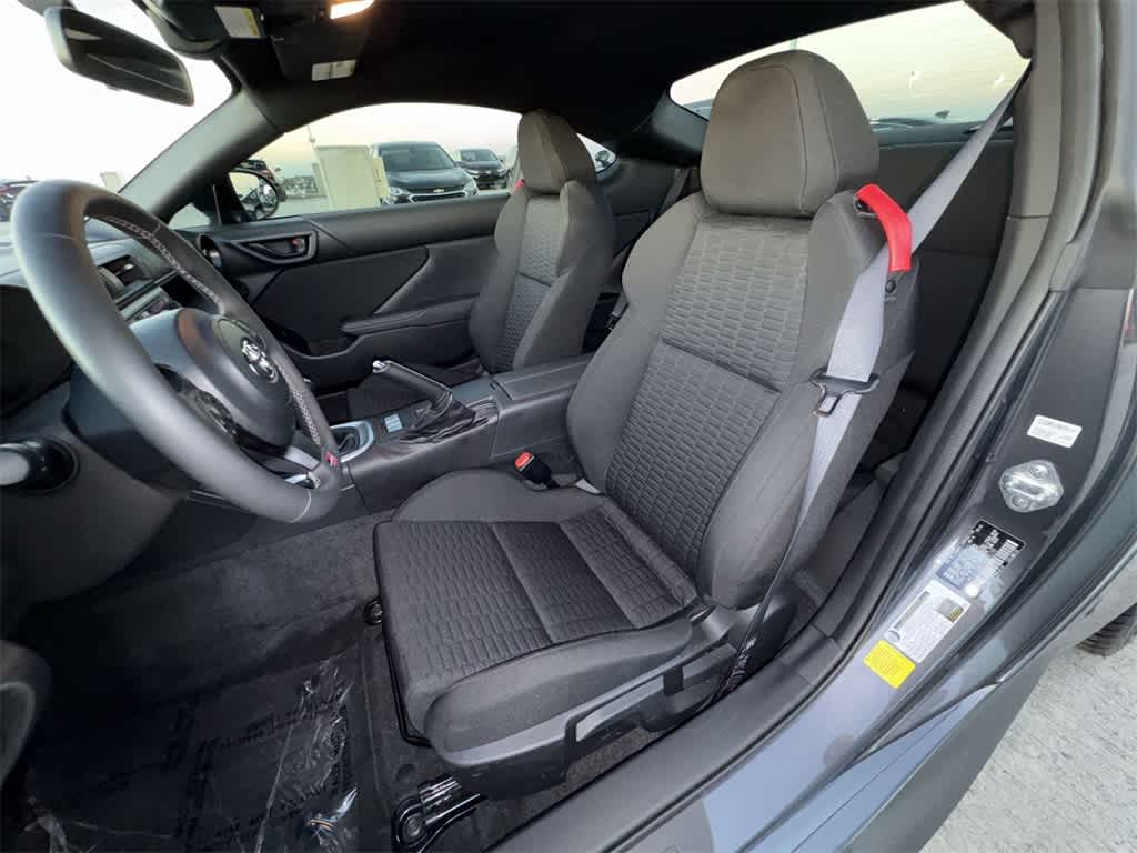 Thumbnail: 2025 Toyota GR86 - 13