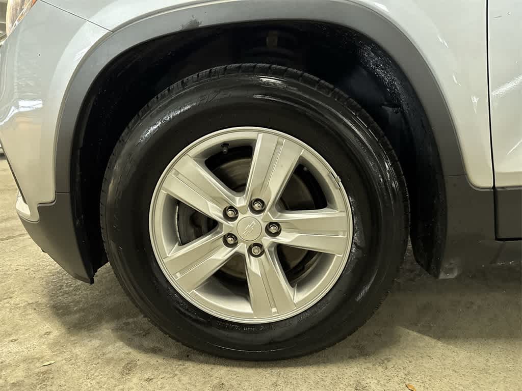 Thumbnail: 2020 Chevrolet Trax - 10