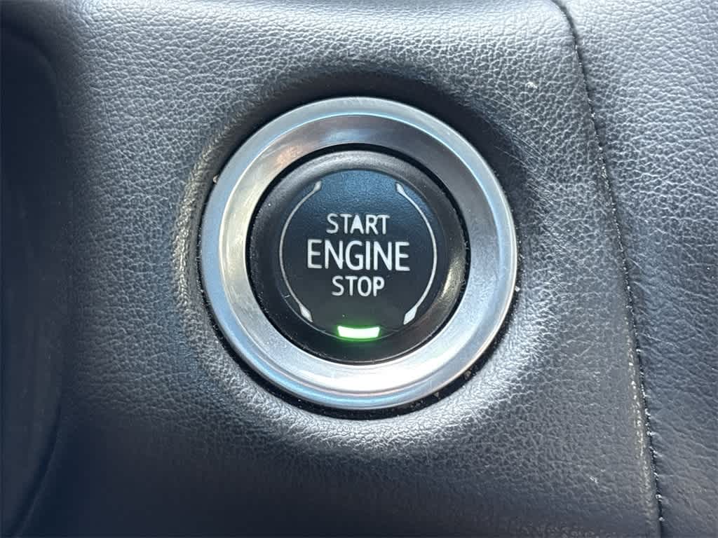 Thumbnail: 2022 GMC Yukon XL - 16