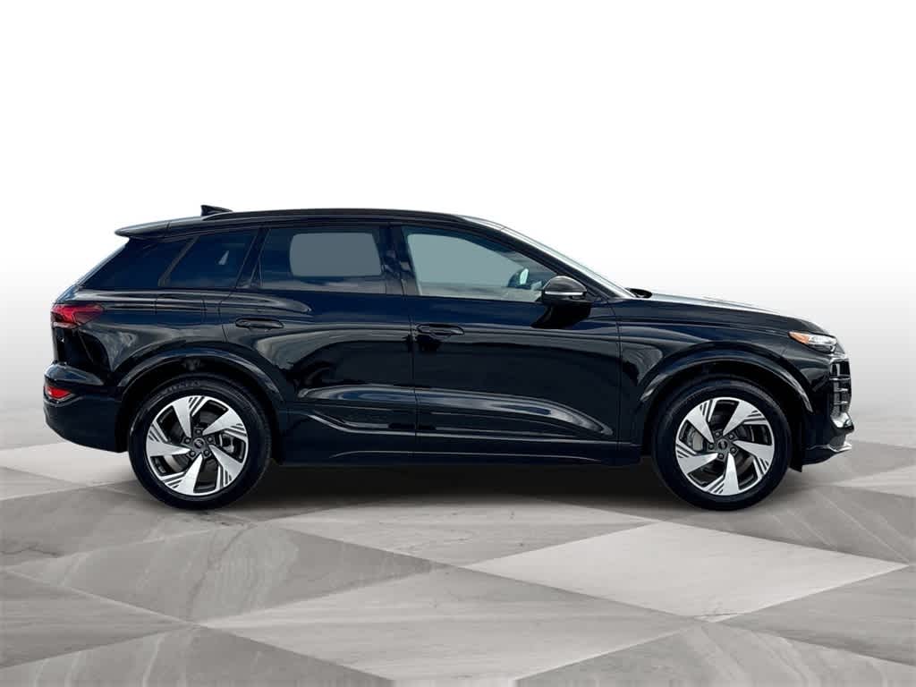 Thumbnail: 2025 Audi Q6 e-tron - 9