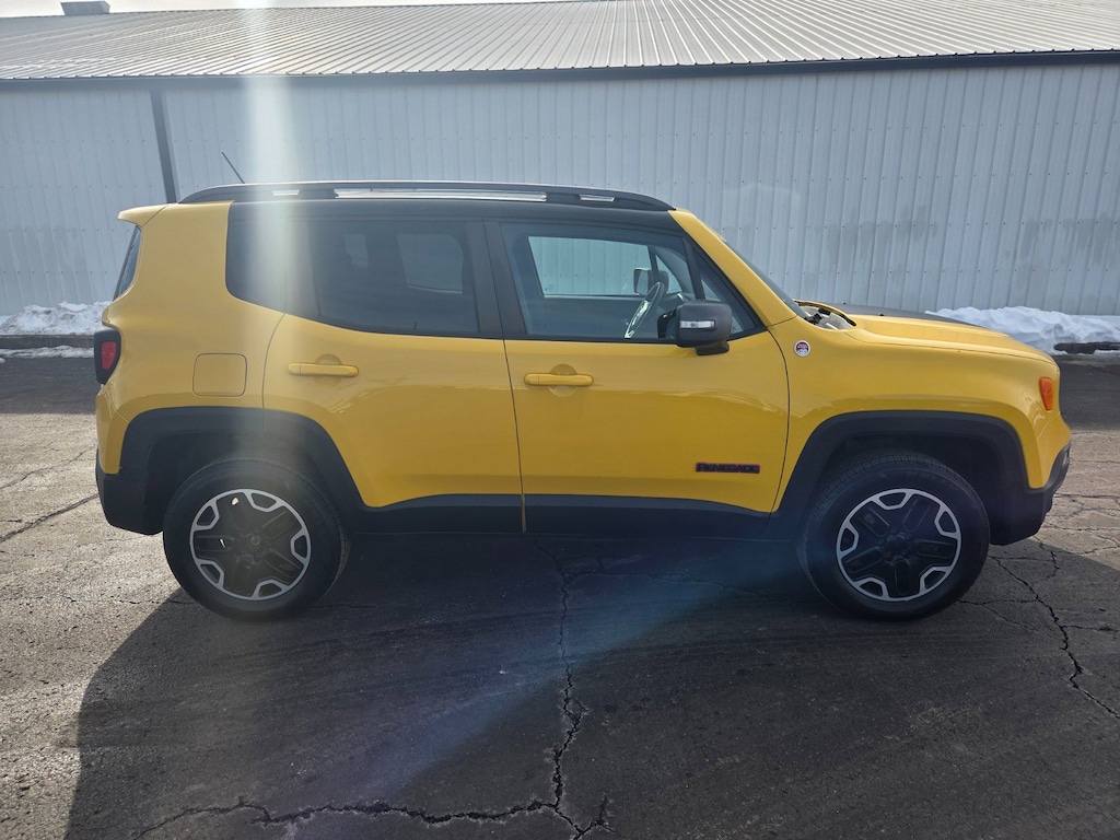 Used 2015 Jeep Renegade Trailhawk SUV