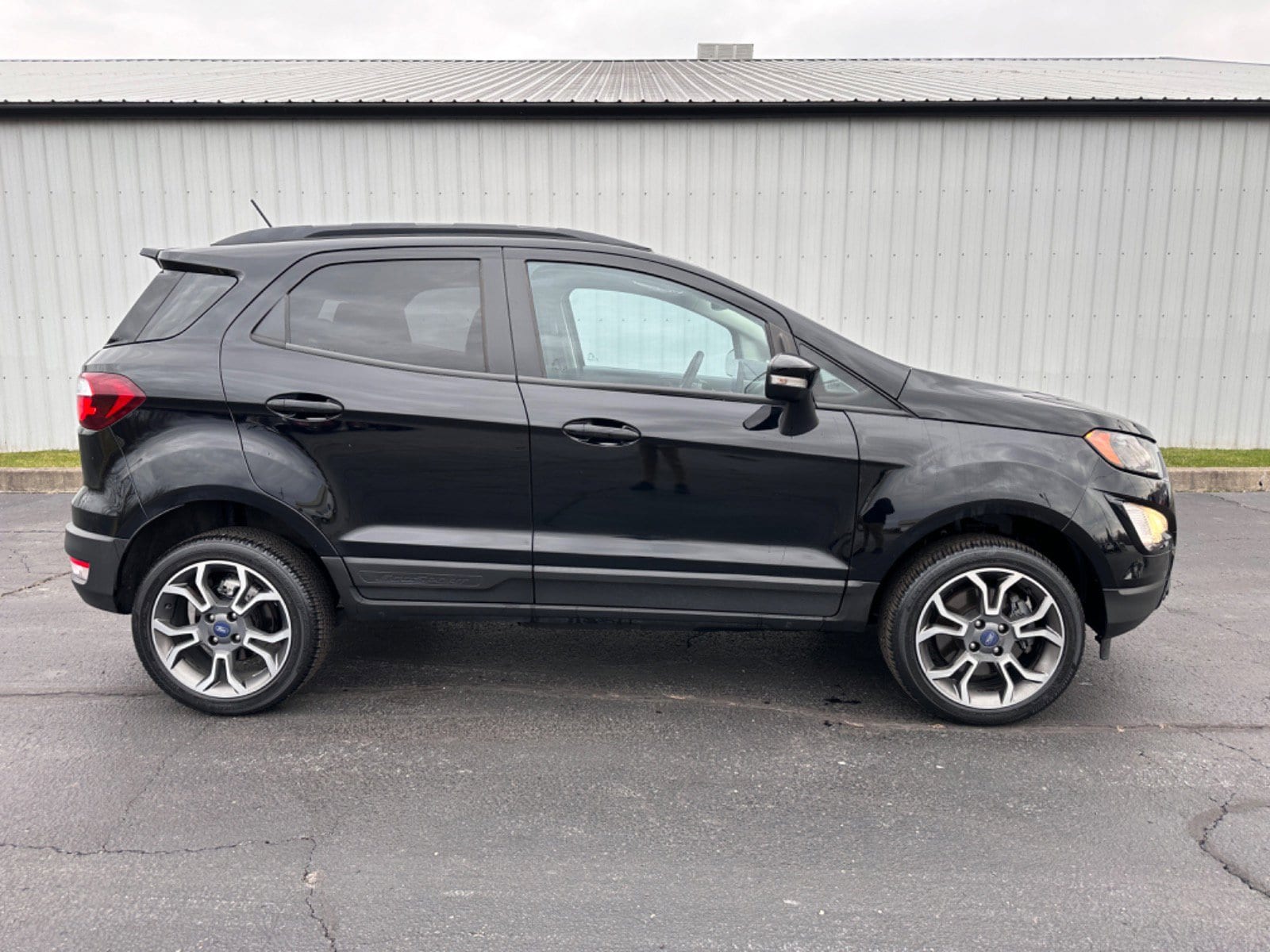 Used 2020 Ford Ecosport SES with VIN MAJ6S3JL7LC339295 for sale in Connersville, IN