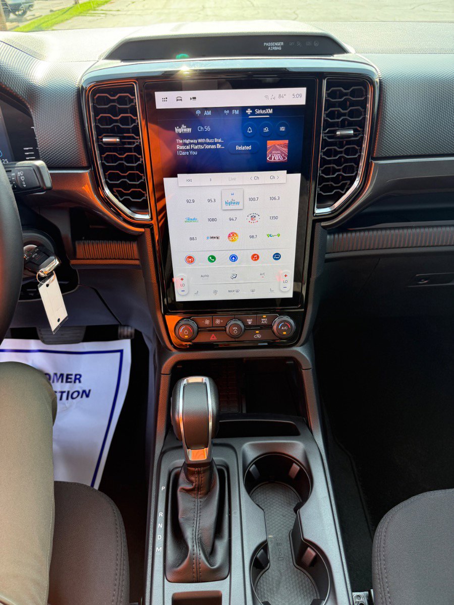 2025 Ford Ranger XLT - Photo 15