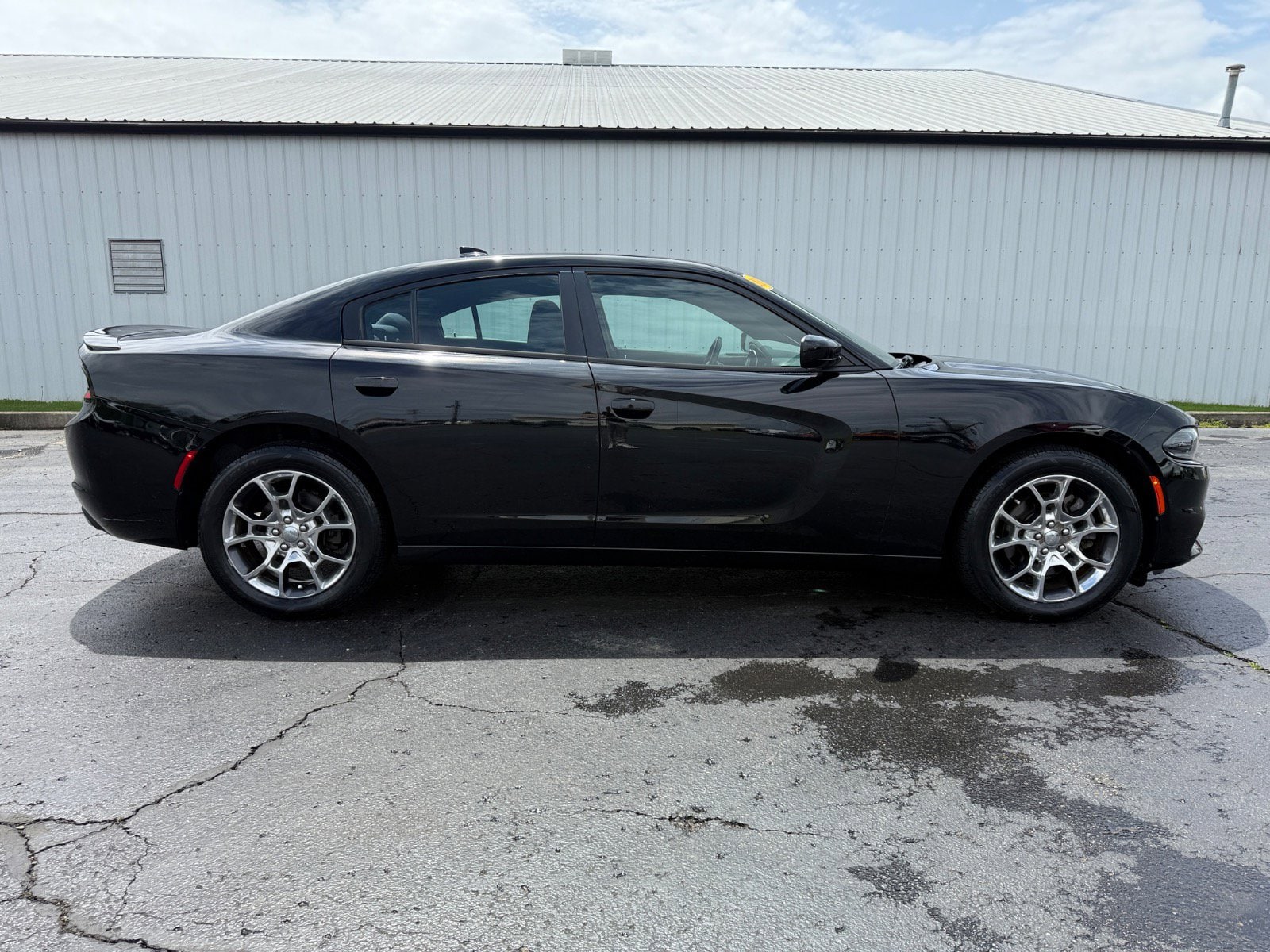 Used 2015 Dodge Charger SXT with VIN 2C3CDXJG2FH929461 for sale in Connersville, IN