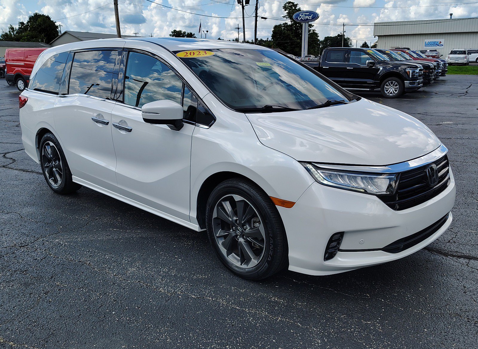 Certified 2023 Honda Odyssey Elite Van