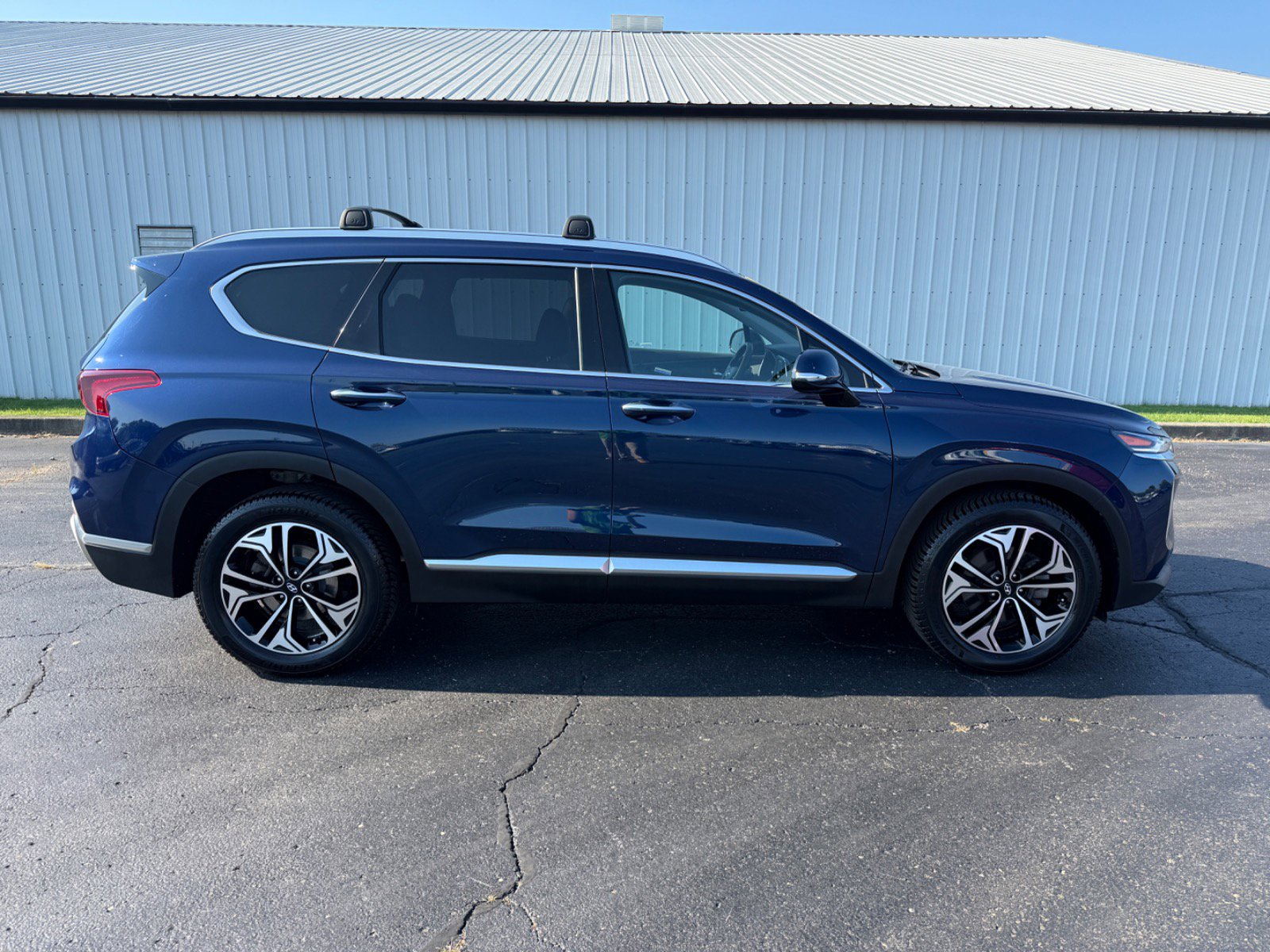 2020 Hyundai Santa Fe SEL photo 2