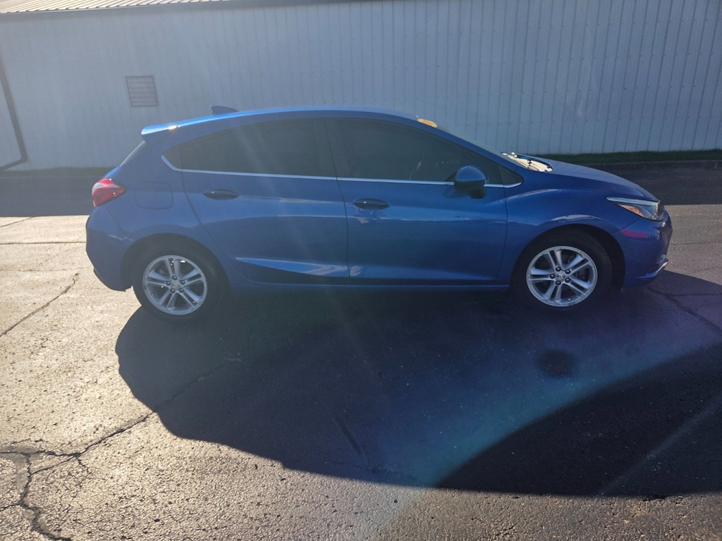 Used 2017 Chevrolet Cruze LT Hatchback