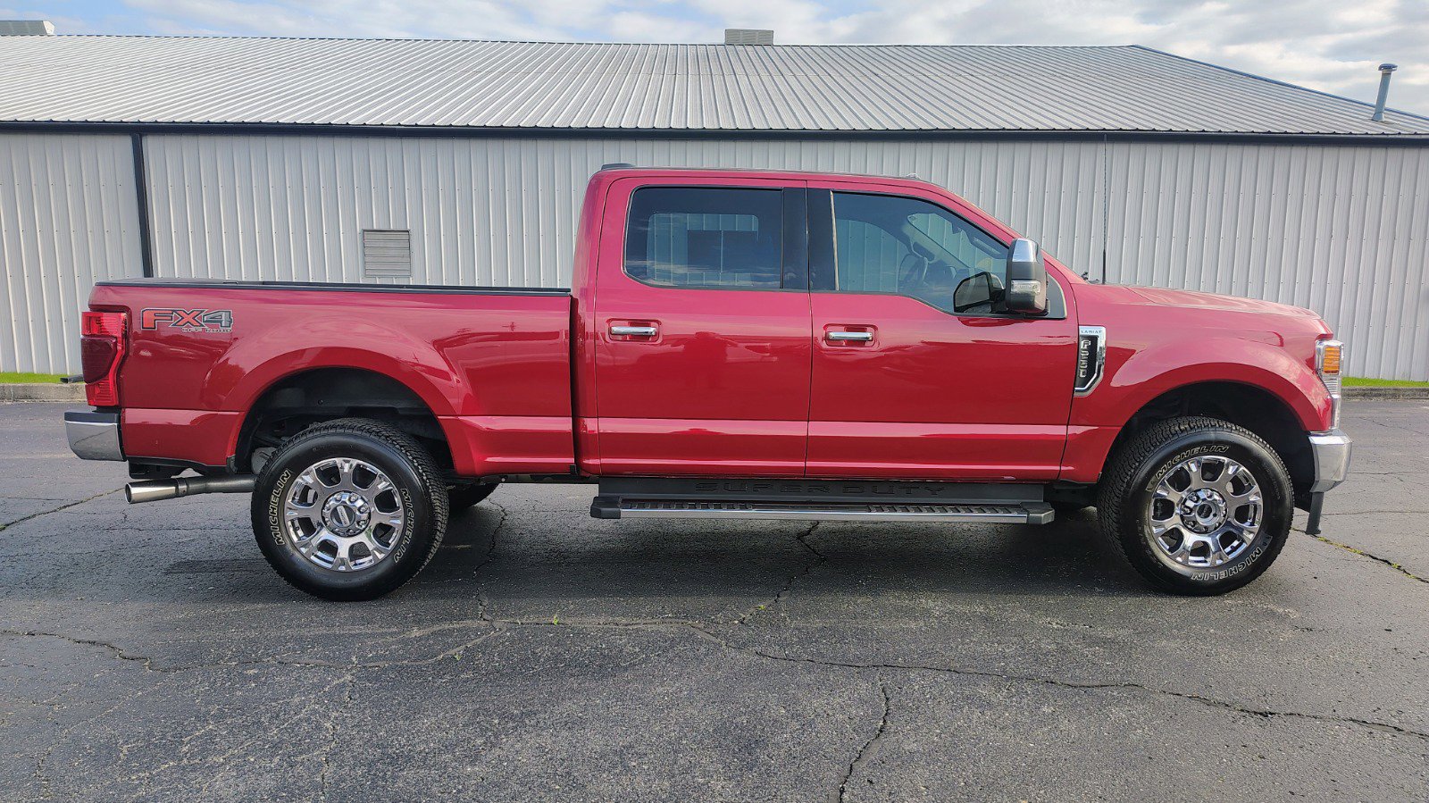 2022 Ford F-250 Lariat 4x4 Crew Cab 6-3/4' Box's photo